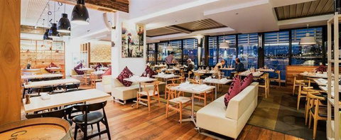 Three Monkeys Coffee & Tea House - Phillip Island Accommodation 14