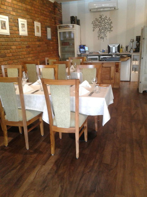 Cinnamon Cafe And Indian Restaurant - Phillip Island Accommodation 4