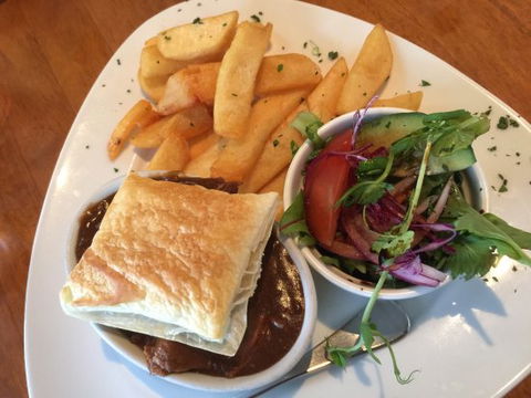 Friar Tucks - Phillip Island Accommodation 0