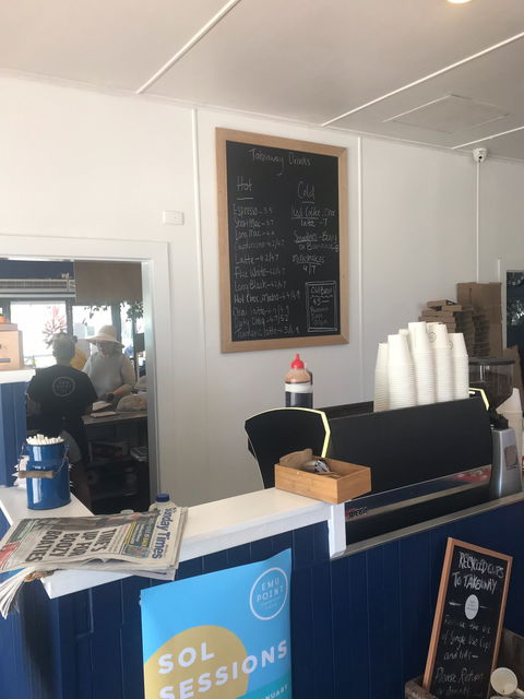 Emu Point Cafe - Phillip Island Accommodation 7