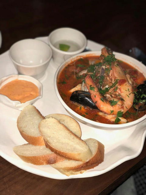 Thunderbird Kitchen - Phillip Island Accommodation 9