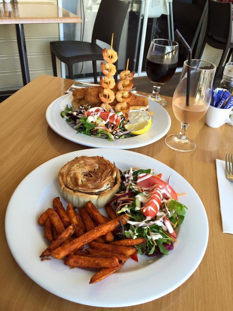 Terah's Restaurant - Phillip Island Accommodation 4