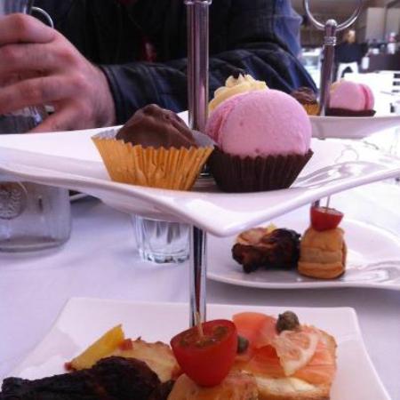 Decadent C's - Phillip Island Accommodation 0