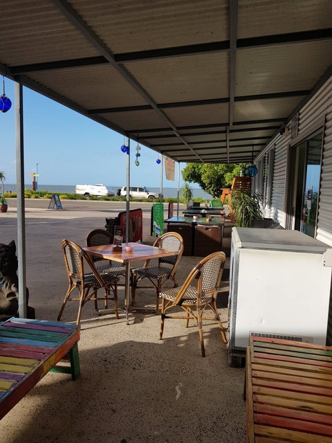 Seaview Deli Cafe - Phillip Island Accommodation 3