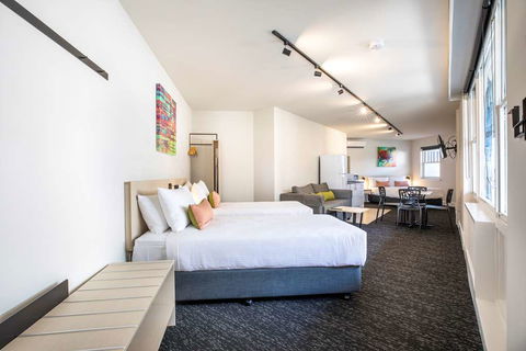 Nightcap At Glengala Hotel - Phillip Island Accommodation 3