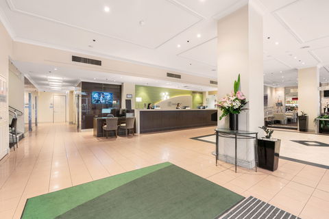Holiday Inn Darling Harbour - Phillip Island Accommodation 4