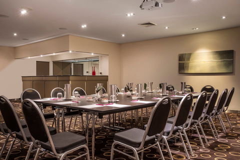 Crowne Plaza Canberra - Phillip Island Accommodation 10
