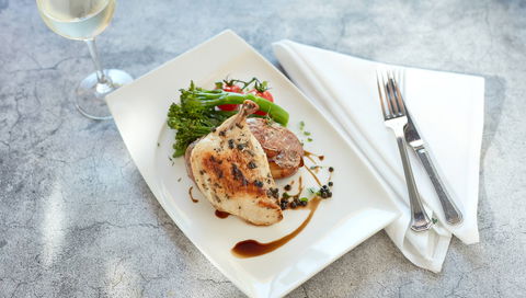 Crowne Plaza Canberra - Phillip Island Accommodation 11