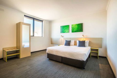 Nightcap at St Albans Hotel - Phillip Island Accommodation 6