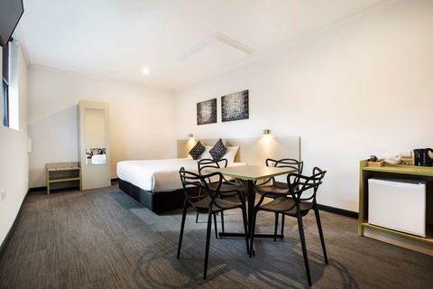 Nightcap at St Albans Hotel - Phillip Island Accommodation 9