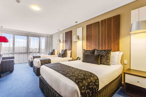 Quality Inn Taylors Lakes Motel - Phillip Island Accommodation 6