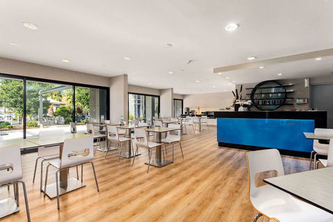 Quality Inn Taylors Lakes Motel - Phillip Island Accommodation 13