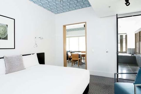 Peppers Gallery Hotel, Canberra - Phillip Island Accommodation 12