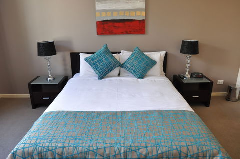 RNR Apartments, Adelaide - Phillip Island Accommodation 1