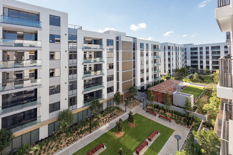 Meriton Suites Sydney Airport - Phillip Island Accommodation 0