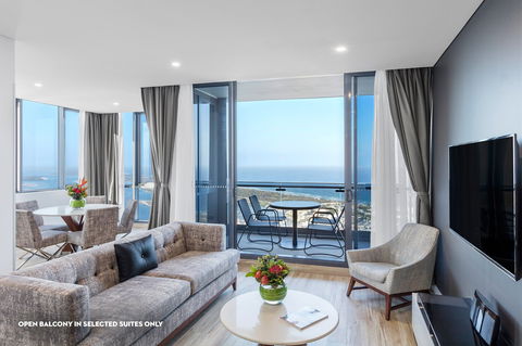 Meriton Suites Southport - Phillip Island Accommodation 12