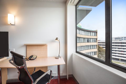 Holiday Inn Melbourne Airport - Phillip Island Accommodation 5