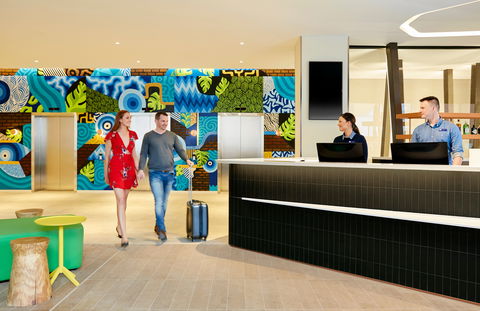 Holiday Inn Express Adelaide City Centre - Phillip Island Accommodation 5