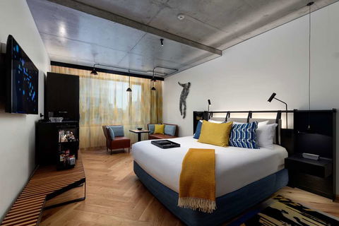 QT Melbourne - Phillip Island Accommodation 4