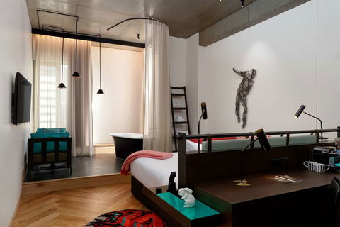 QT Melbourne - Phillip Island Accommodation 7