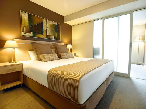 Oaks Embassy - Phillip Island Accommodation 2