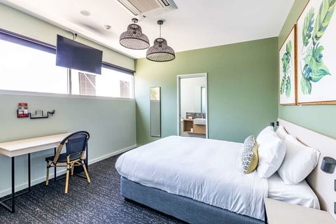 Nightcap at Commercial Hotel - Phillip Island Accommodation 1