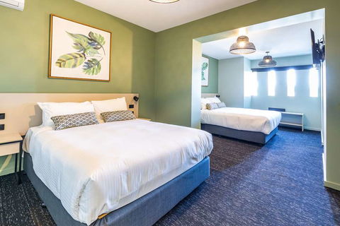 Nightcap at Commercial Hotel - Phillip Island Accommodation 5