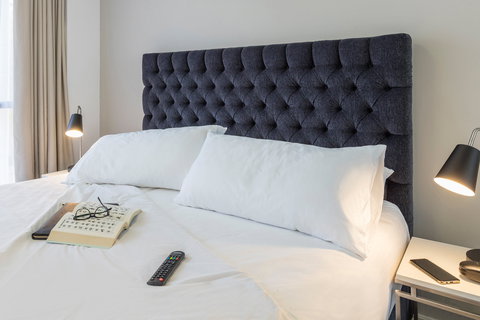 Meriton Suites Campbell Street - Phillip Island Accommodation 12