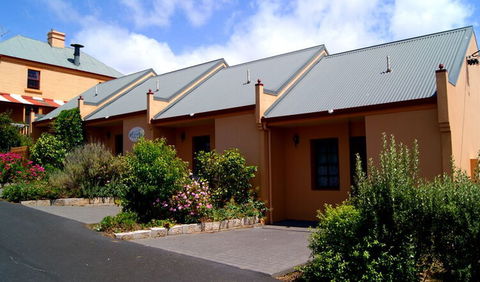 Meredith House and Mews - Phillip Island Accommodation 0