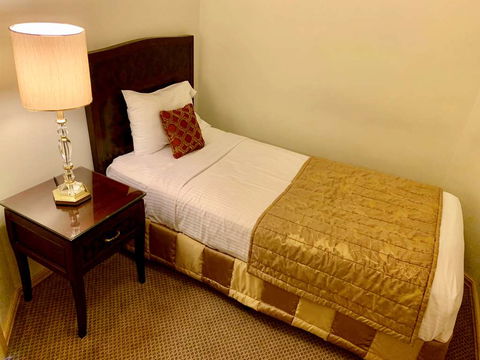 Royal Albert Hotel - Phillip Island Accommodation 2