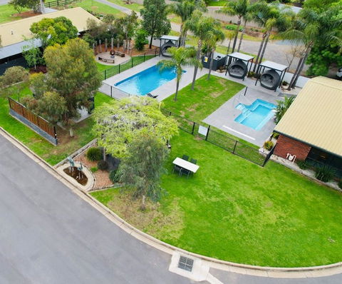 Federation Motor Inn - Phillip Island Accommodation 0
