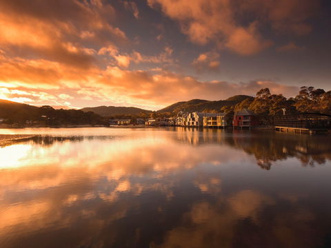 Novotel Lake Crackenback Resort & Spa - Phillip Island Accommodation 1