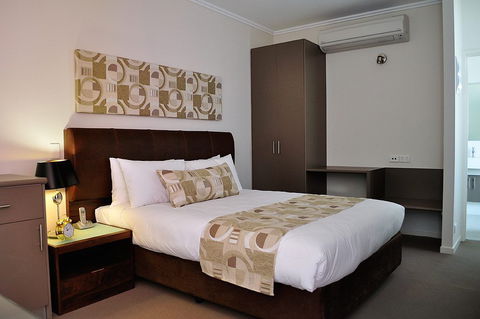 Quality Suites Fremantle - Phillip Island Accommodation 1