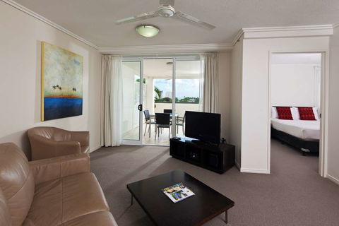 Cairns Central Plaza Apartment - Phillip Island Accommodation 1