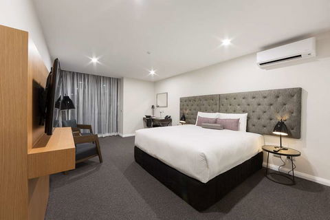 Avenue Hotel Canberra - Phillip Island Accommodation 2