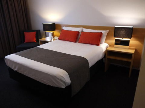 Alpha Hotel Canberra - Phillip Island Accommodation 0