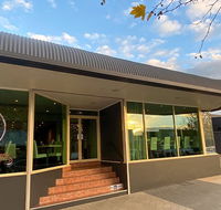 Ashton Townhouse Motel  Suites Tumut - Phillip Island Accommodation