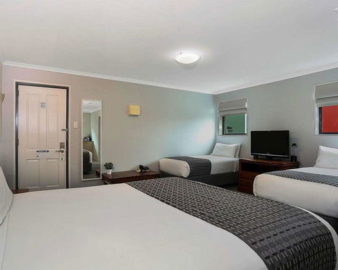 Quality Inn & Suites Menzies - Phillip Island Accommodation 9