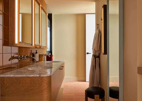 ACE Hotel Sydney - Phillip Island Accommodation 9