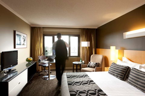 PARKROYAL Parramatta - Phillip Island Accommodation 5