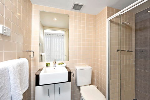 Astra Apartments Parramatta - Phillip Island Accommodation 5