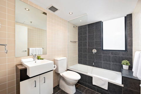 Astra Apartments Parramatta - Phillip Island Accommodation 7