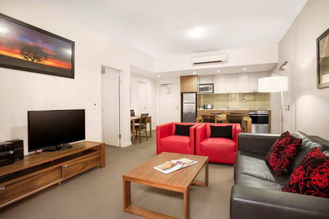 Hudson Parap - Phillip Island Accommodation 6