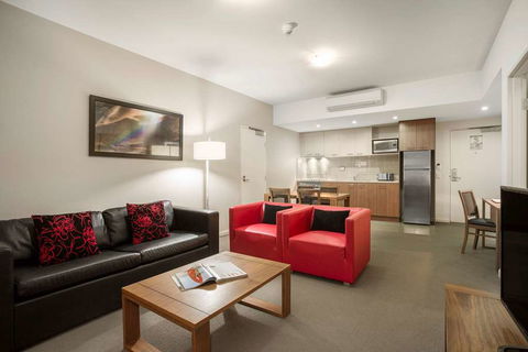 Hudson Parap - Phillip Island Accommodation 4