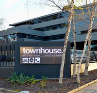 Townhouse Hotel Wagga - Phillip Island Accommodation