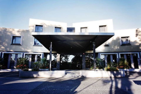 Golden Pebble Hotel - Phillip Island Accommodation 0