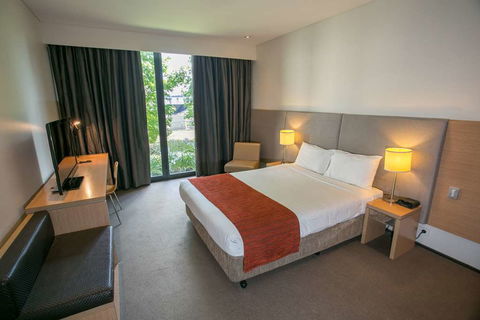 Alpha Hotel Eastern Creek - Phillip Island Accommodation 2
