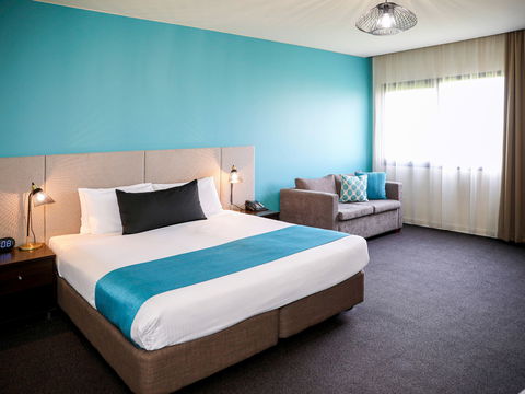 Mantra Melbourne Melton - Phillip Island Accommodation 0