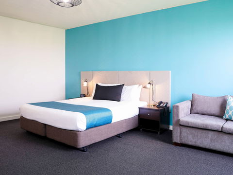 Mantra Melbourne Melton - Phillip Island Accommodation 2