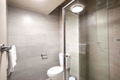 Nightcap at Manhattan Hotel - Phillip Island Accommodation 1